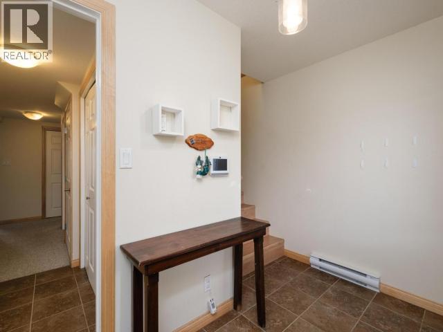 15 Bailey Place, Whitehorse, YT - Indoor Photo Showing Other Room