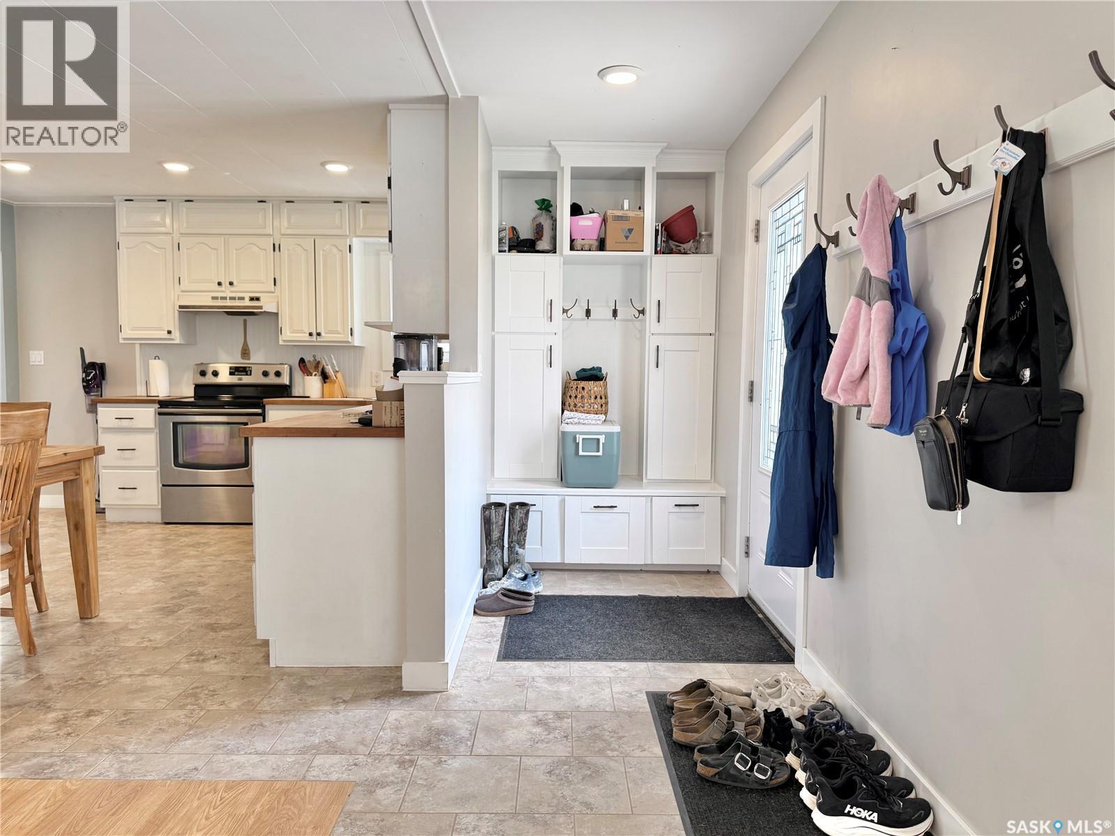 211 Pangman Street, Outlook, SK - Indoor Photo Showing Kitchen