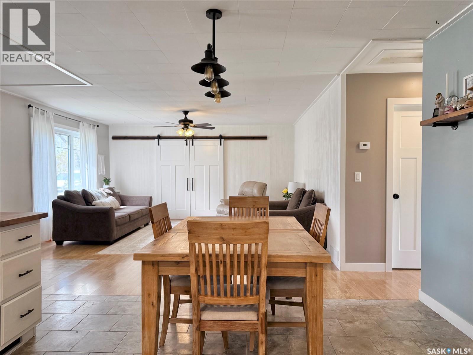 211 Pangman Street, Outlook, SK - Indoor Photo Showing Dining Room