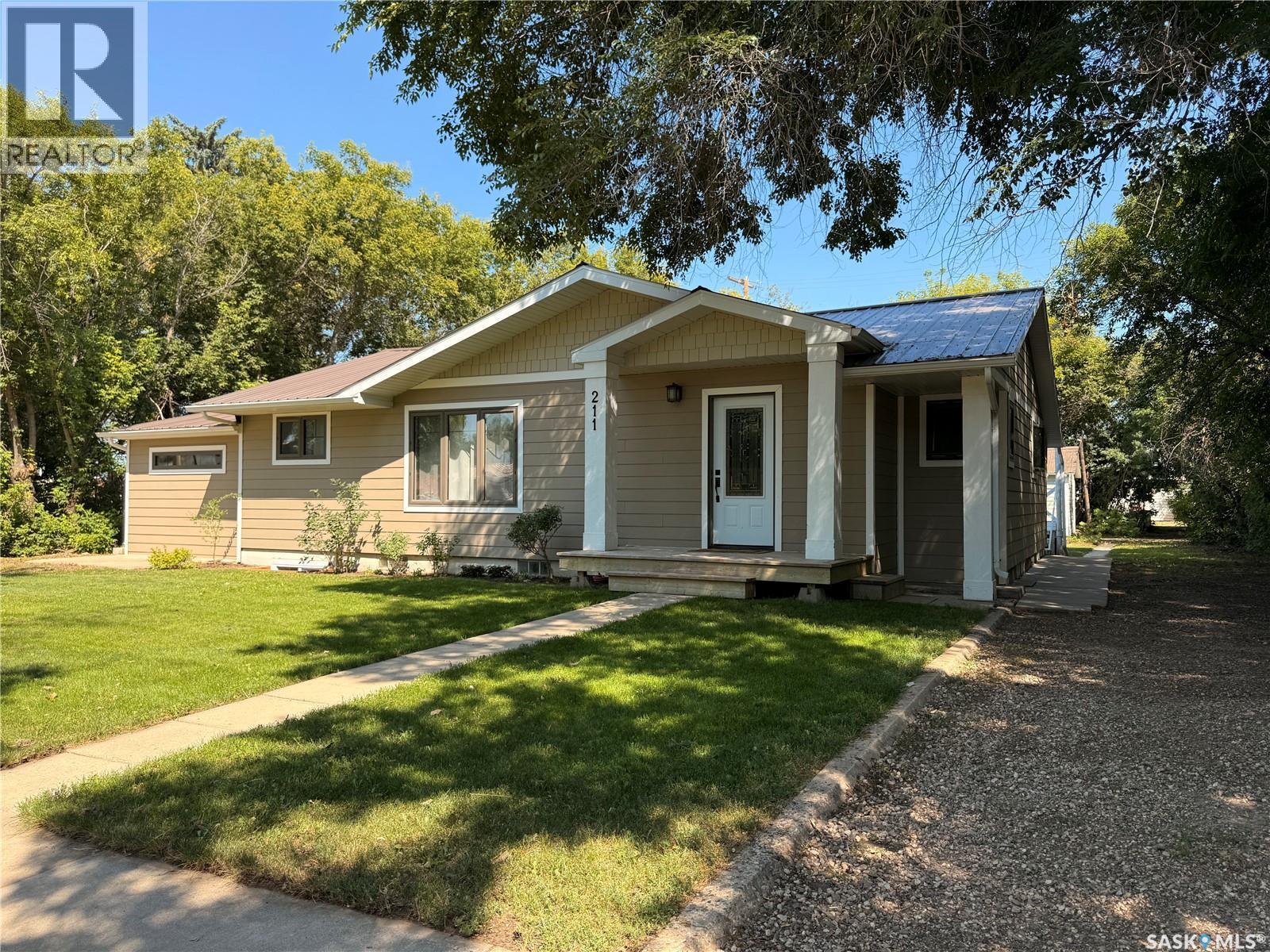 211 Pangman Street, Outlook, SK - Outdoor
