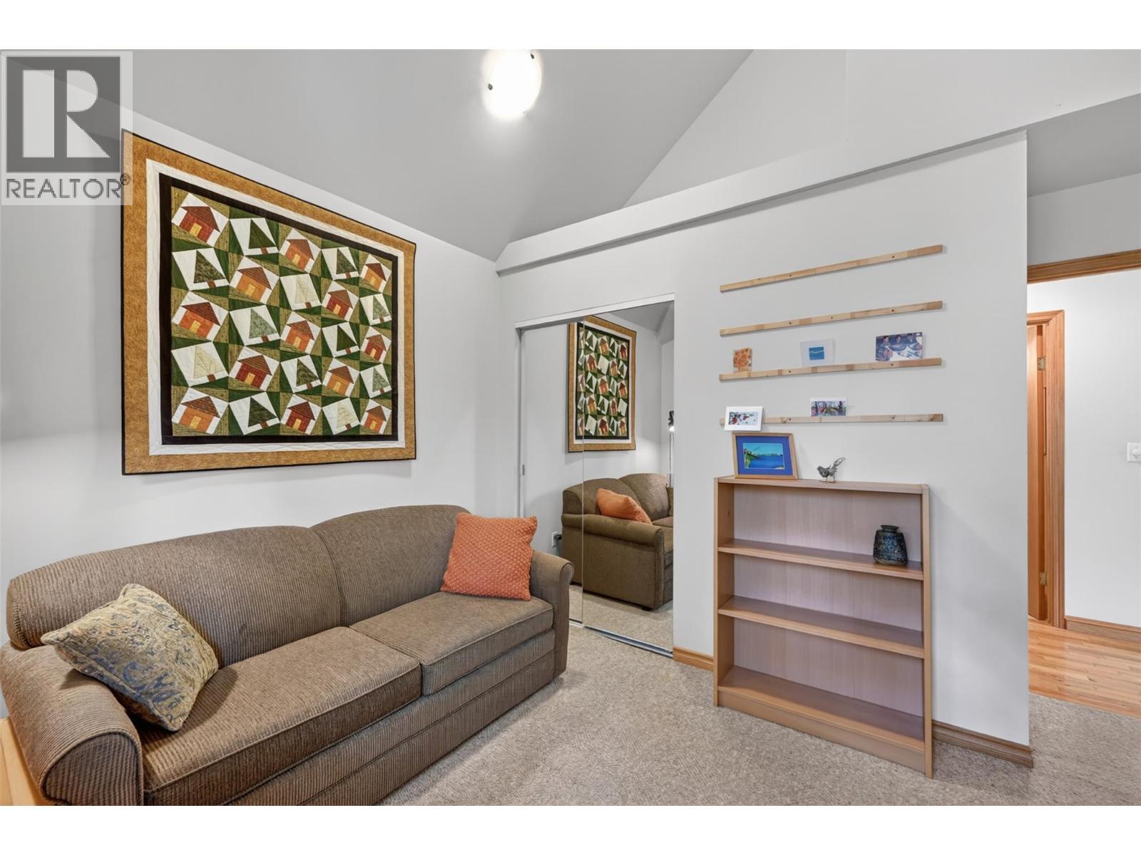 1067 Timberhill Place, Windermere, BC - Indoor Photo Showing Living Room