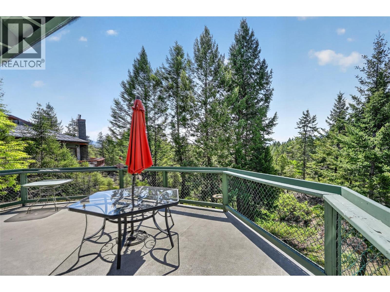 1067 Timberhill Place, Windermere, BC - Outdoor