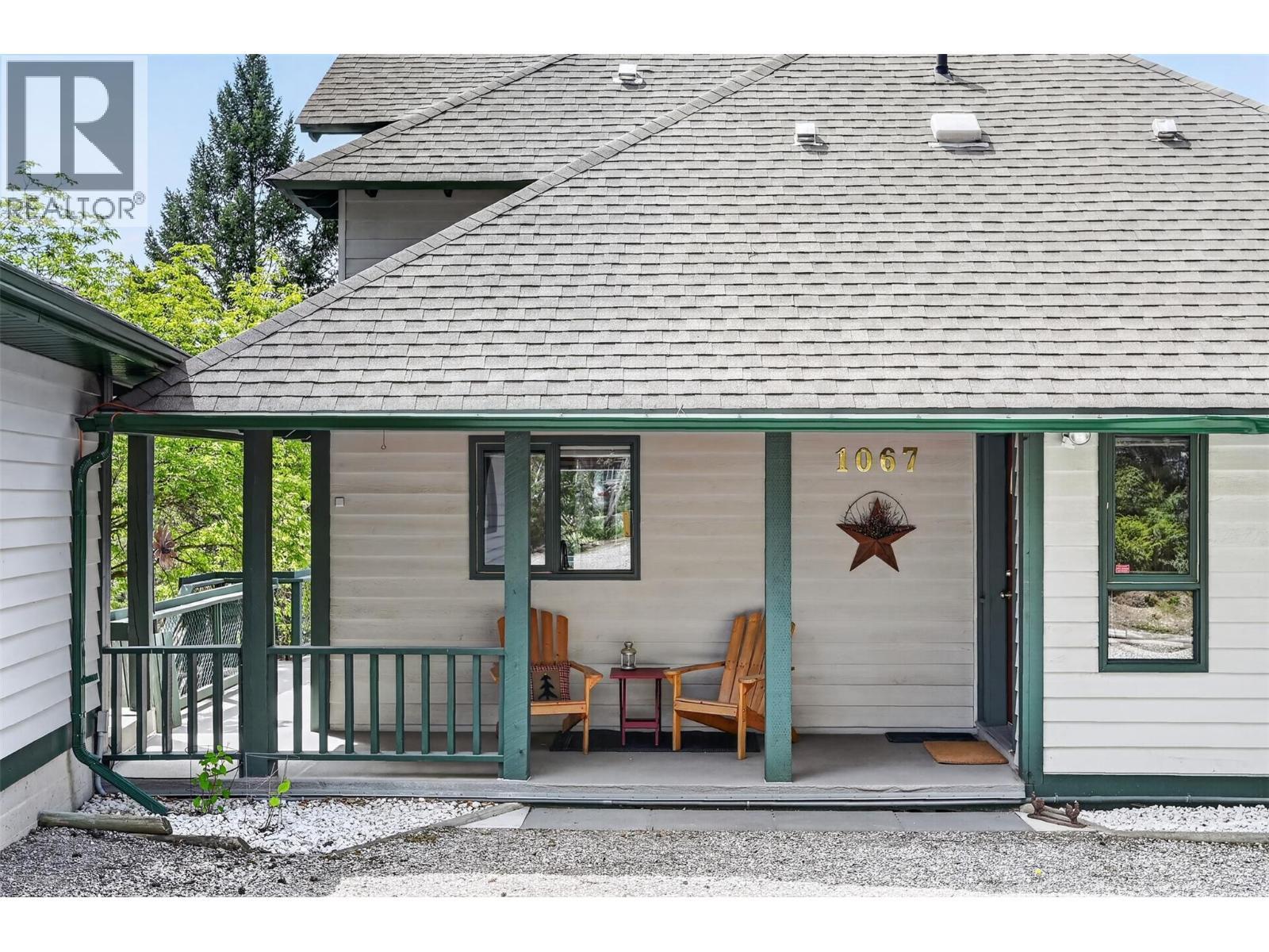 1067 Timberhill Place, Windermere, BC - Outdoor With Exterior