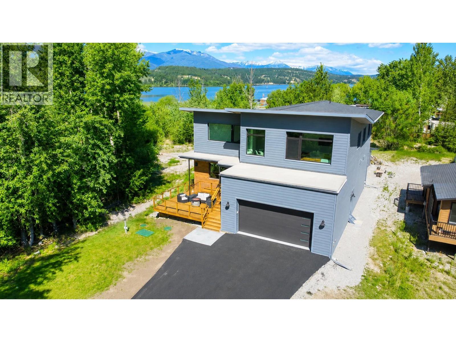 4615 Rowan Street, Windermere, BC - Outdoor With Body Of Water