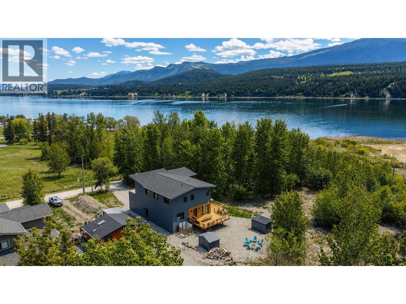 4615 Rowan Street, Windermere, BC - Outdoor With Body Of Water With View