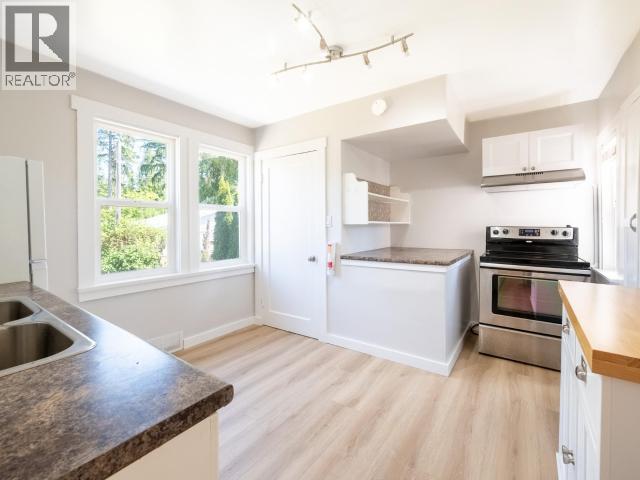 5198 Manson Ave, Powell River, BC