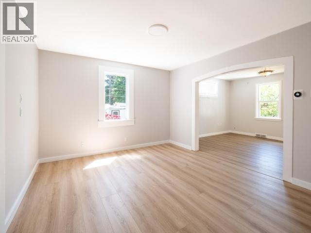5198 Manson Ave, Powell River, BC