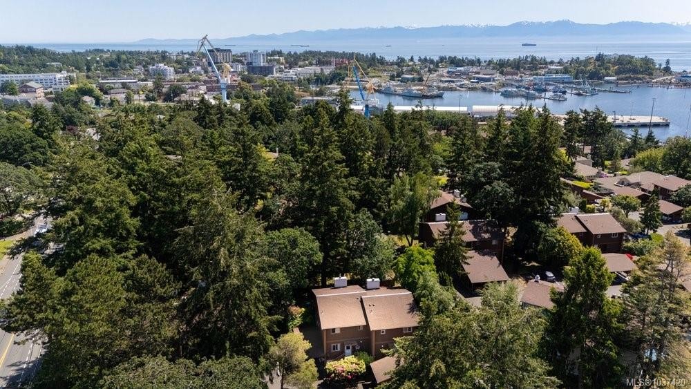 #3-933 Admirals Rd, Esquimalt, BC
