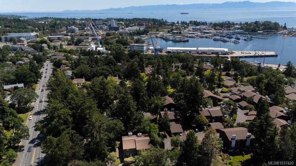 #3-933 Admirals Rd, Esquimalt, BC