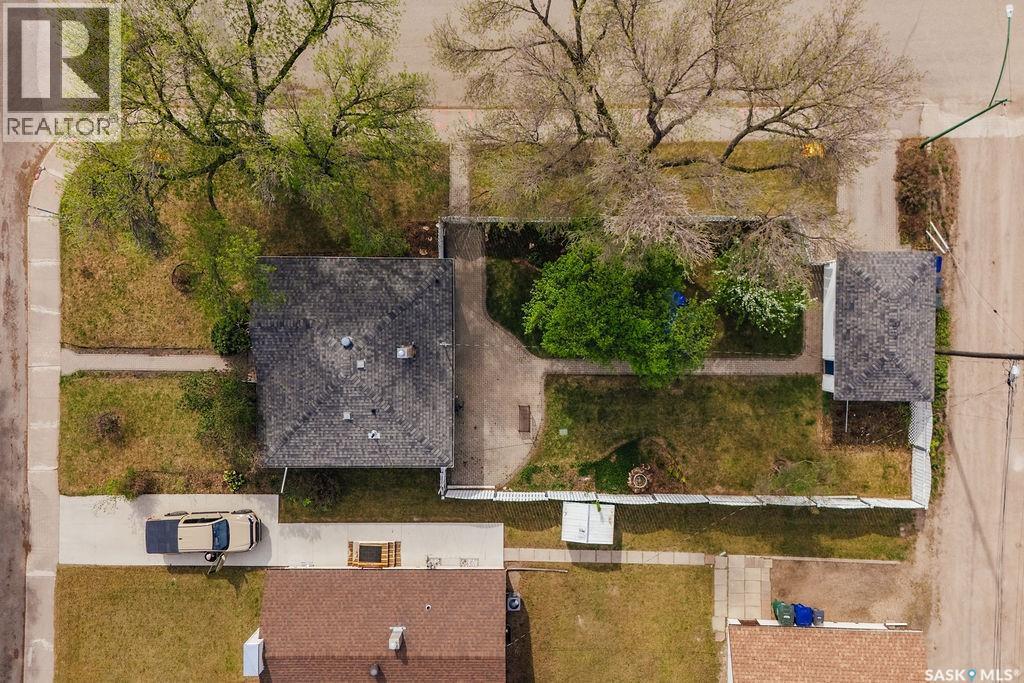 901 1St Street E, Saskatoon, SK - Outdoor