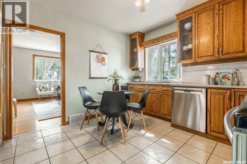 901 1St Street E, Saskatoon, SK - Indoor