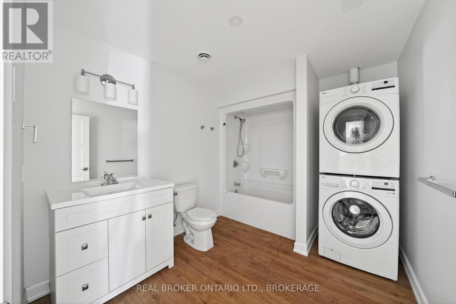 Unit #7B - 600 Second Street E, Cornwall, ON - Indoor Photo Showing Laundry Room