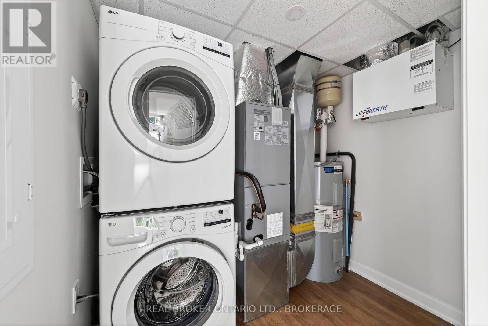 Unit #9B - 600 Second Street E, Cornwall, ON - Indoor Photo Showing Laundry Room