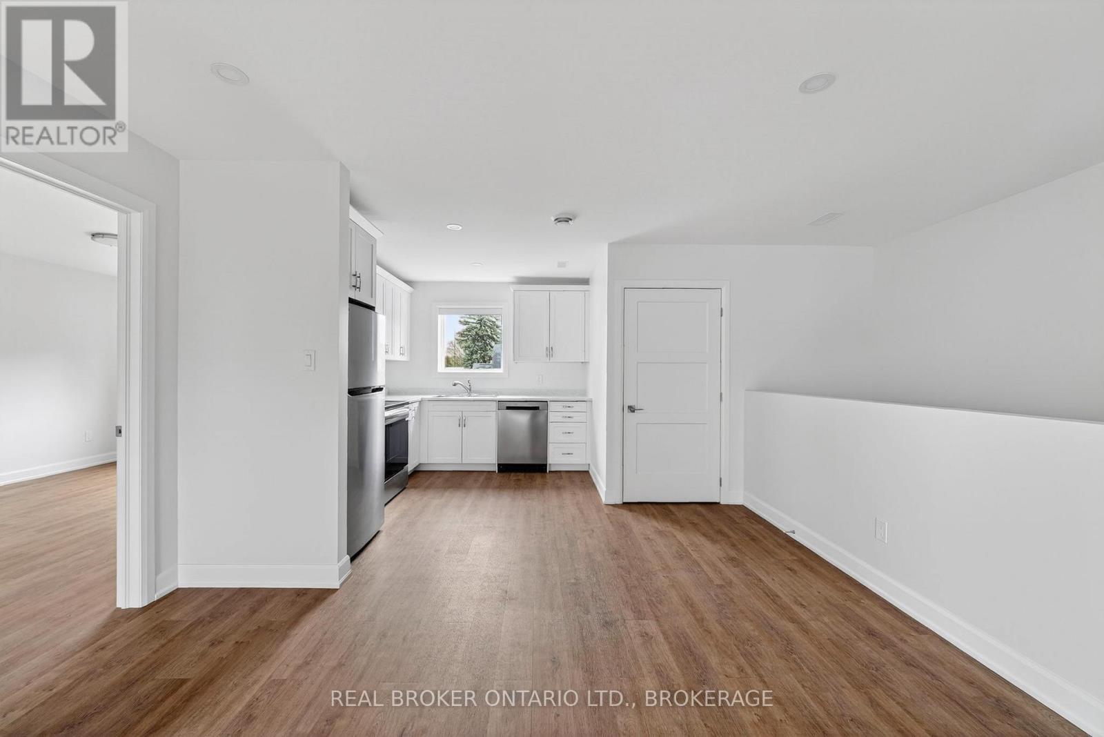 Unit #9B - 600 Second Street E, Cornwall, ON - Indoor