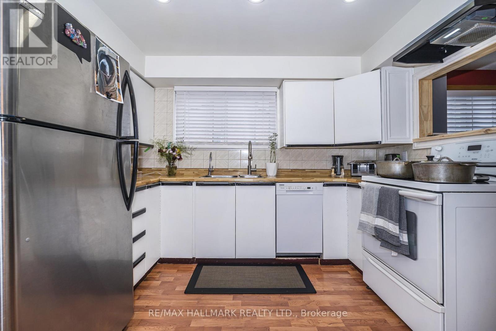 42 - 1330 Trowbridge Drive, Oshawa, ON - Indoor Photo Showing Kitchen
