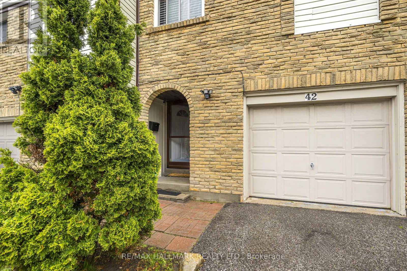 42 - 1330 Trowbridge Drive, Oshawa, ON - Outdoor With Exterior