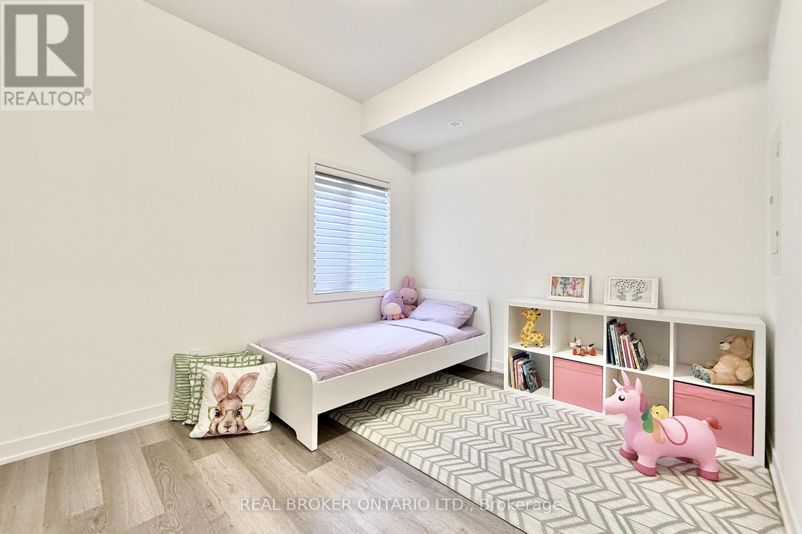 404 - 11 Steckley House Lane, Richmond Hill, ON - Indoor Photo Showing Bedroom