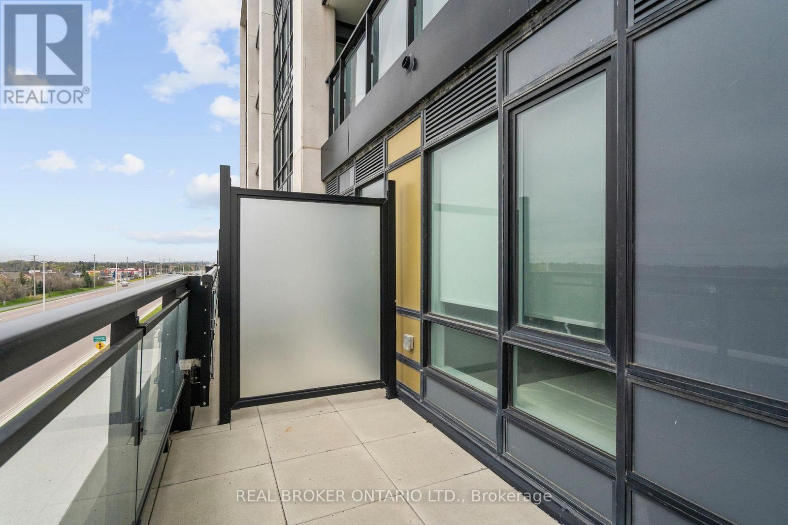 328 - 405 Dundast Street W, Oakville, ON - Outdoor With Exterior