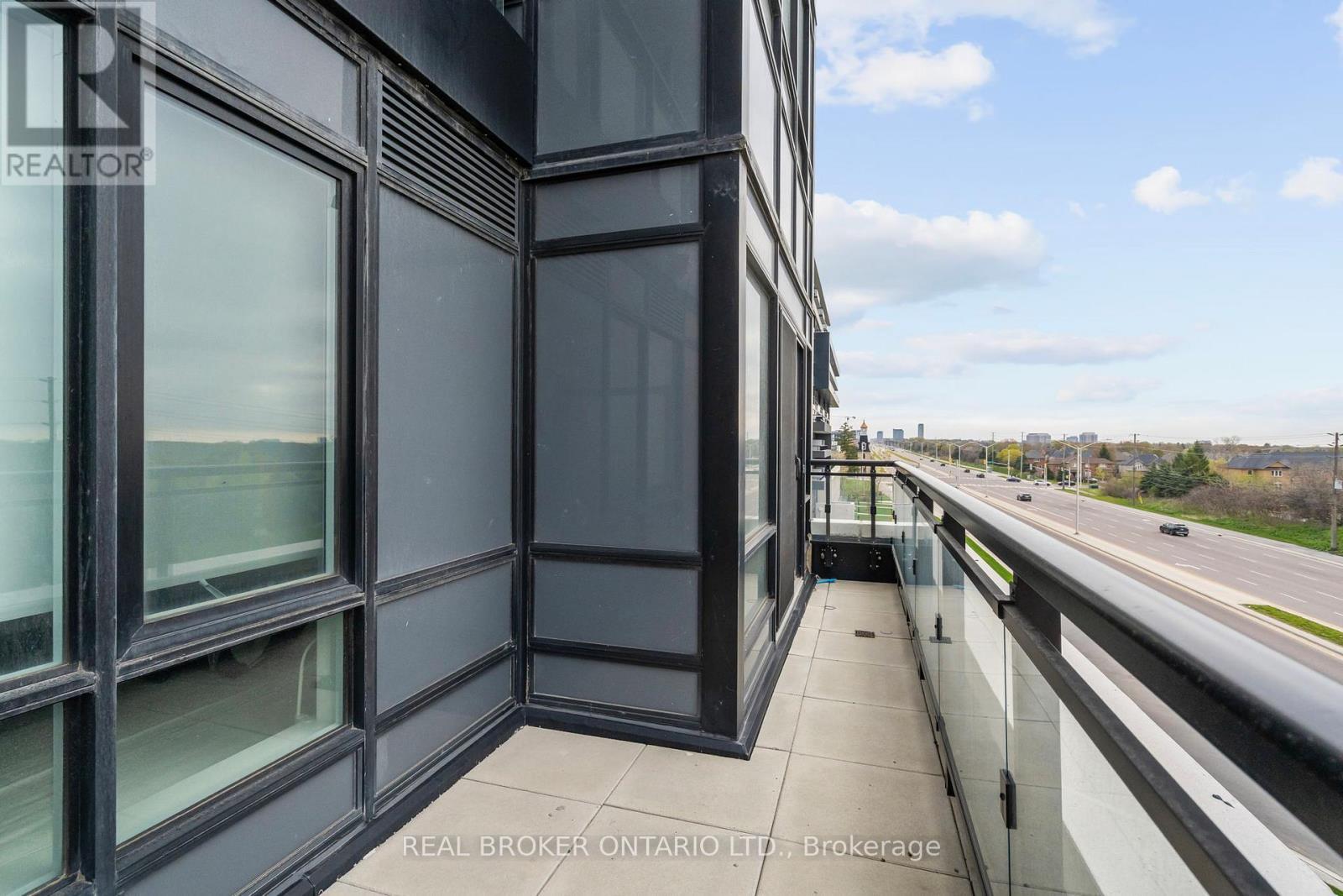 328 - 405 Dundast Street W, Oakville, ON - Outdoor With Exterior