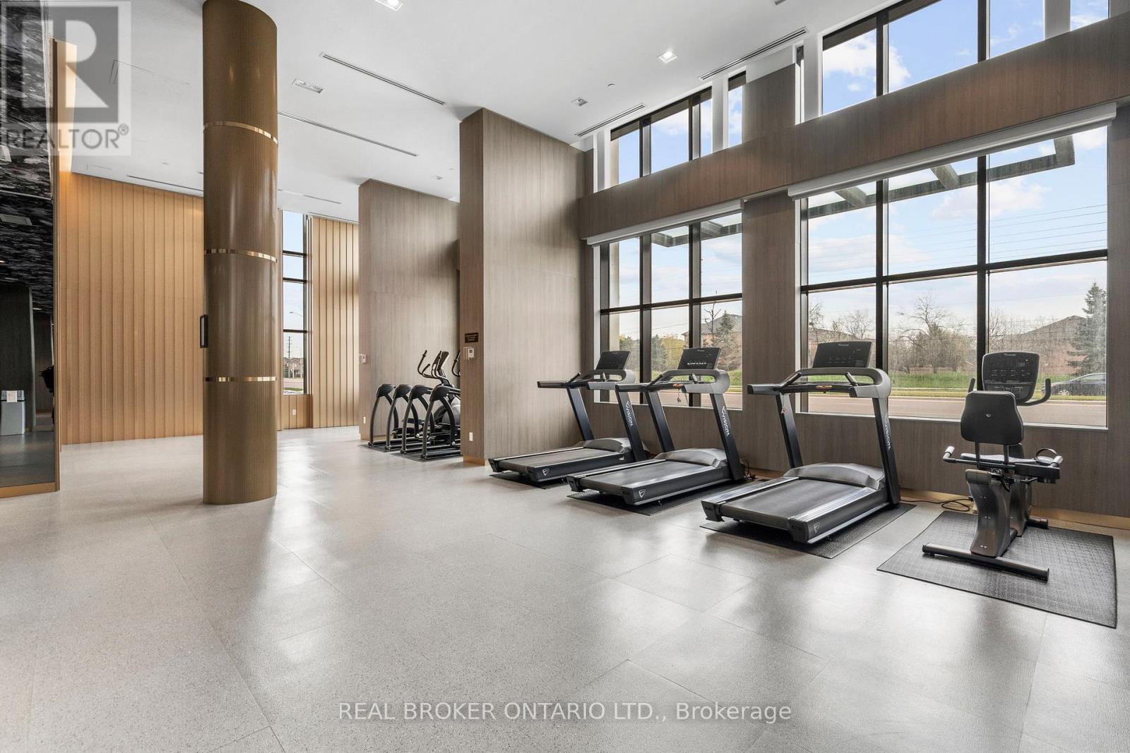 328 - 405 Dundast Street W, Oakville, ON - Indoor Photo Showing Gym Room