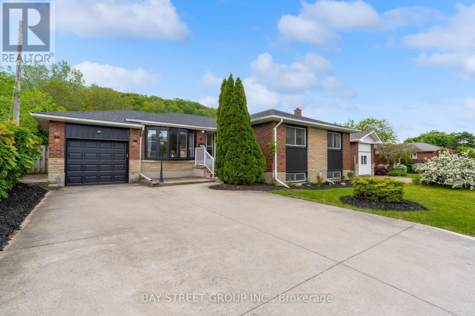 8 Glenbarr Road, St. Catharines, ON - Outdoor With Facade