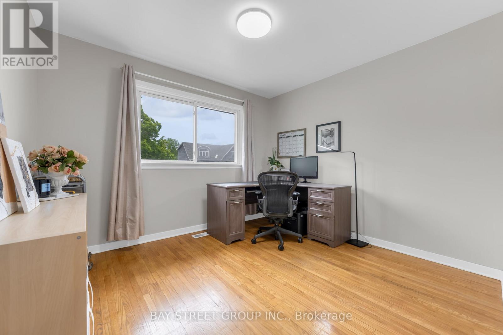 8 Glenbarr Road, St. Catharines, ON - Indoor Photo Showing Office