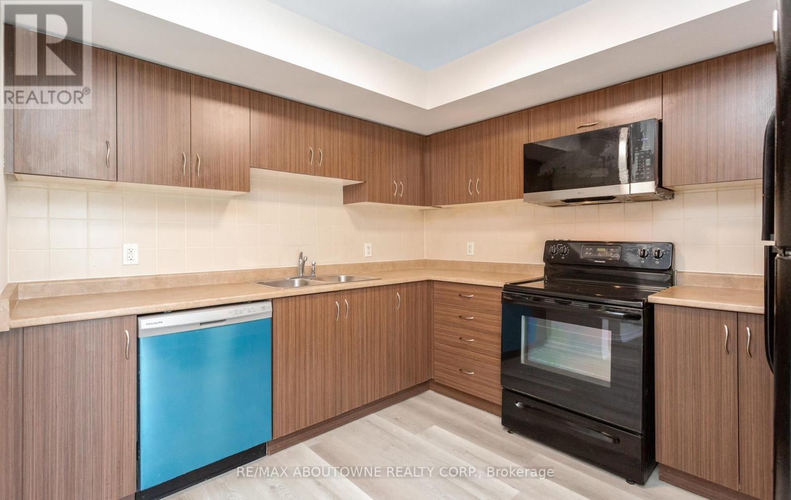 1 - 2441 Greenwich Drive, Oakville, ON