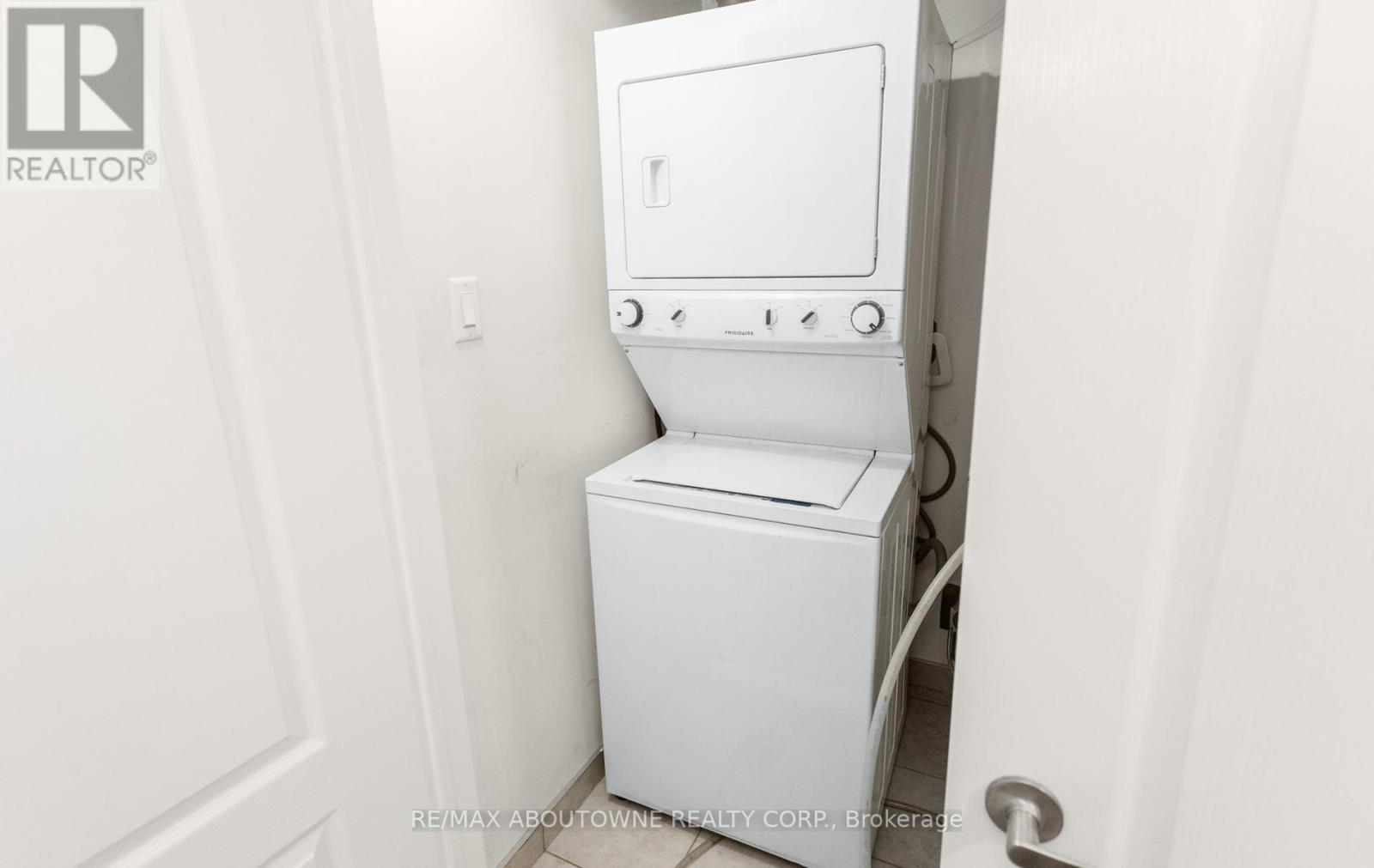 1 - 2441 Greenwich Drive, Oakville, ON