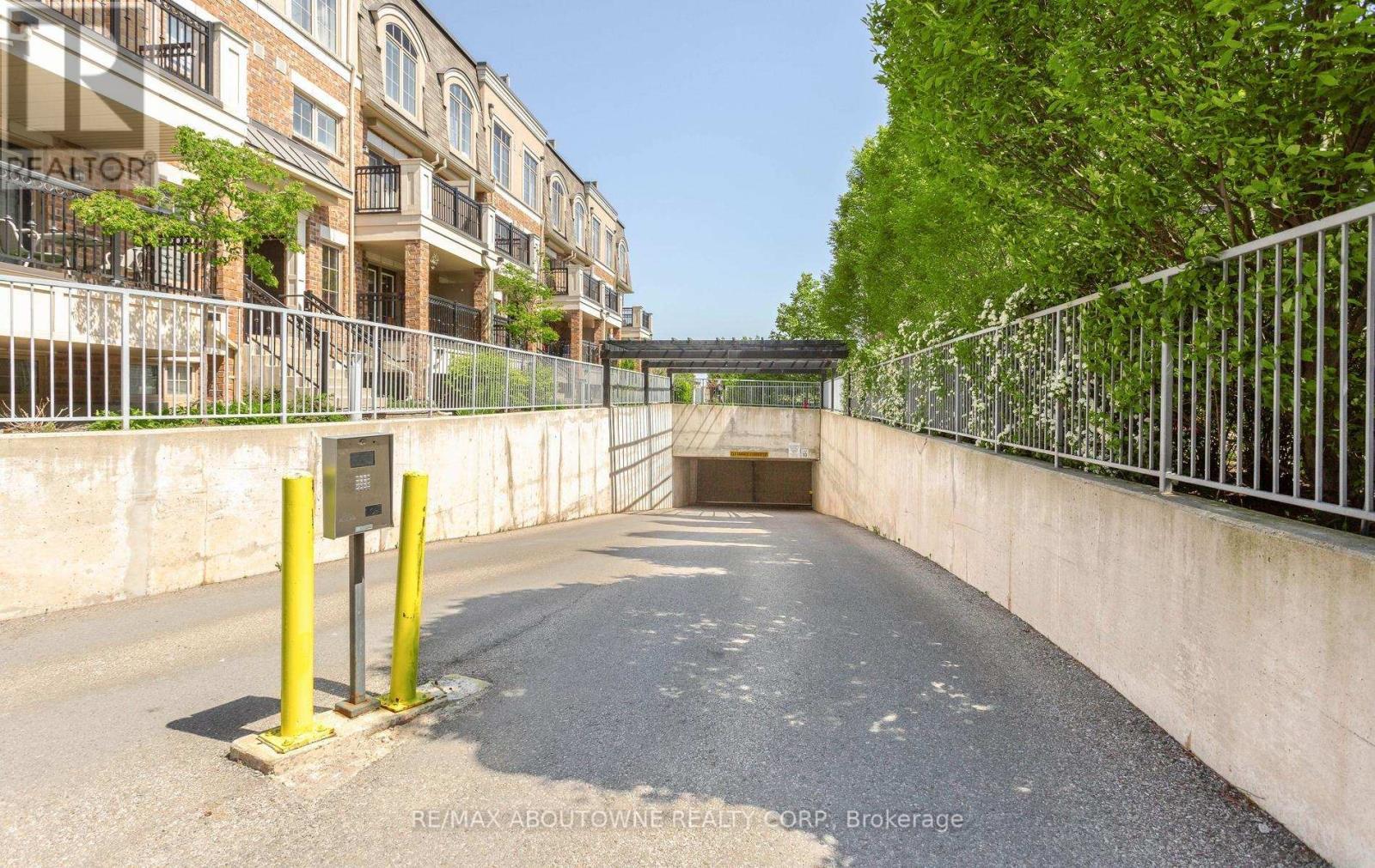 1 - 2441 Greenwich Drive, Oakville, ON