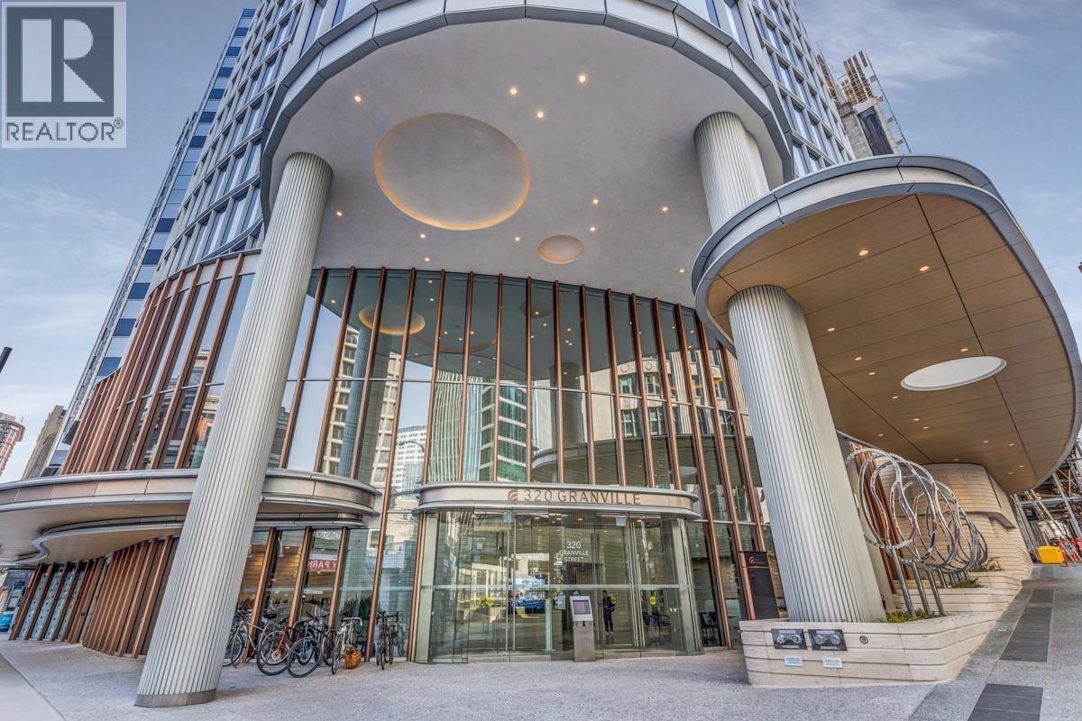 540 320 Granville Street, Vancouver, BC