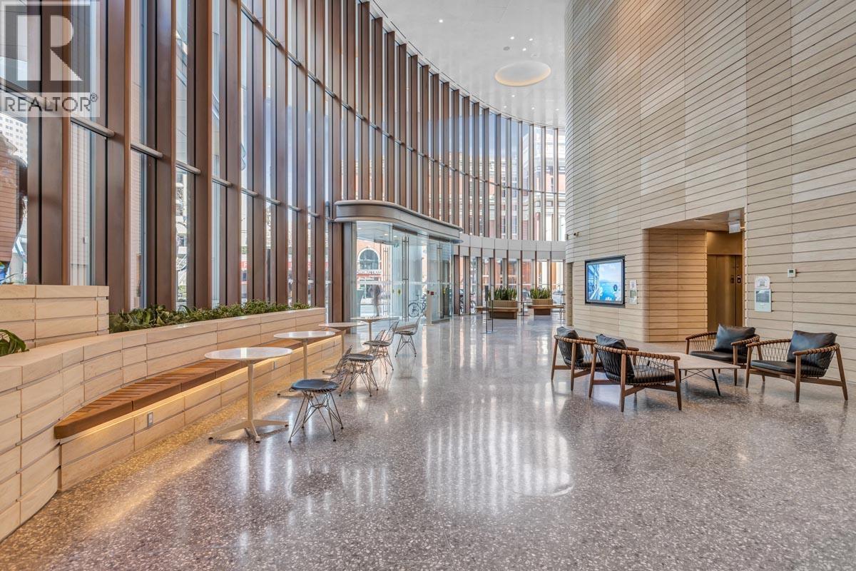 540 320 Granville Street, Vancouver, BC