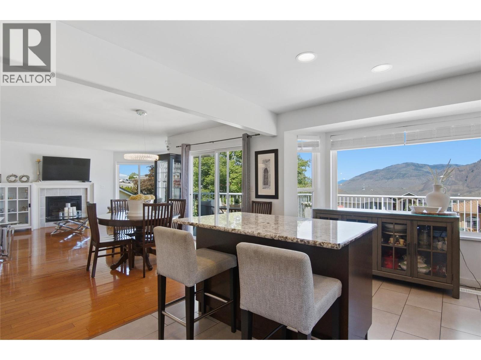 87 Thor Drive, Kamloops, BC - Indoor Photo Showing Dining Room