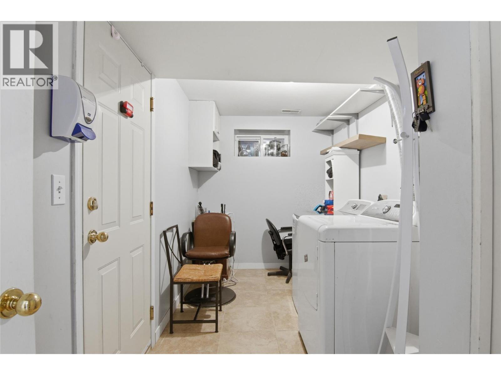 87 Thor Drive, Kamloops, BC - Indoor Photo Showing Laundry Room