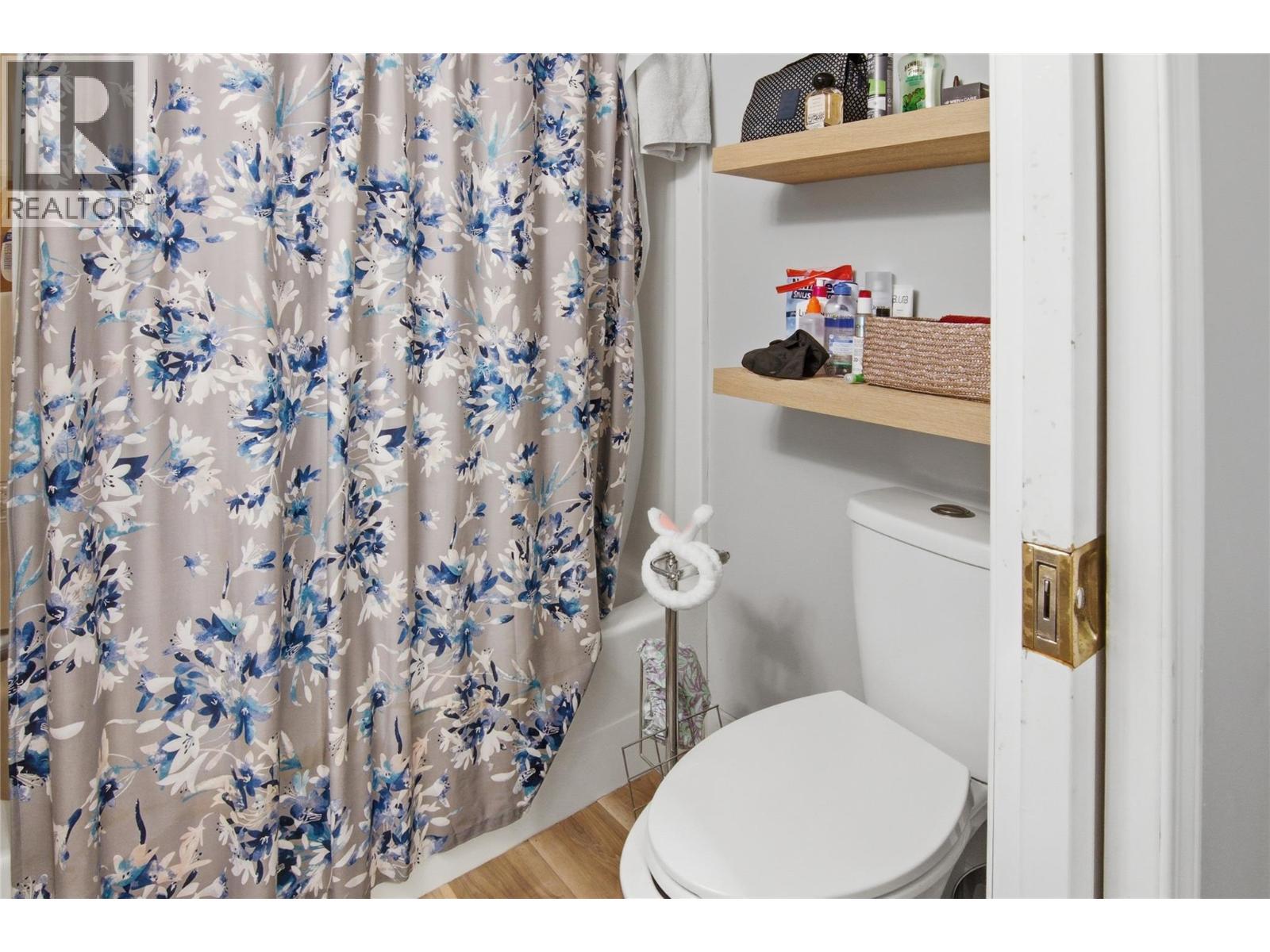 87 Thor Drive, Kamloops, BC - Indoor Photo Showing Bathroom