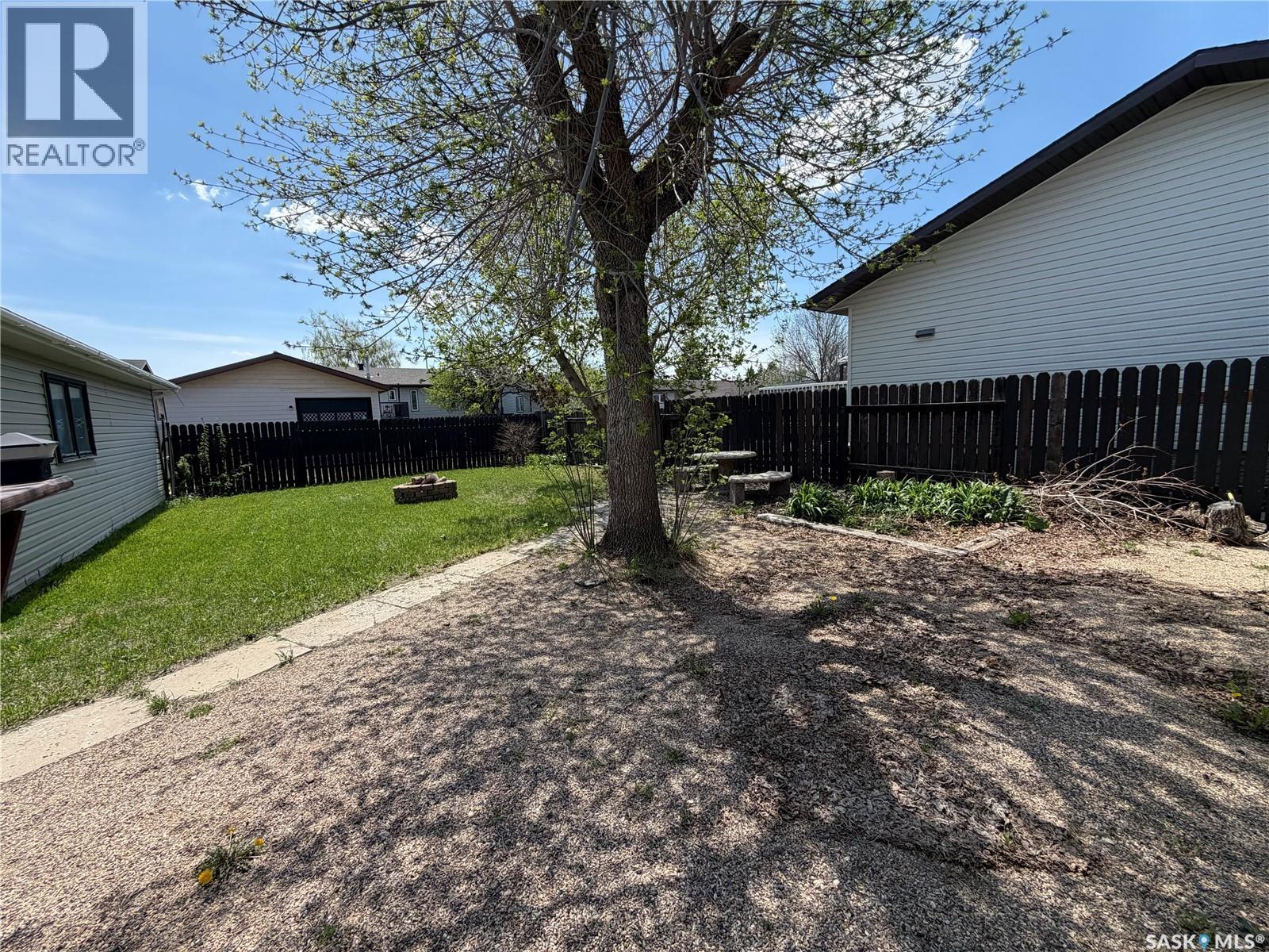 80 Morrison Drive, Yorkton, SK - Outdoor