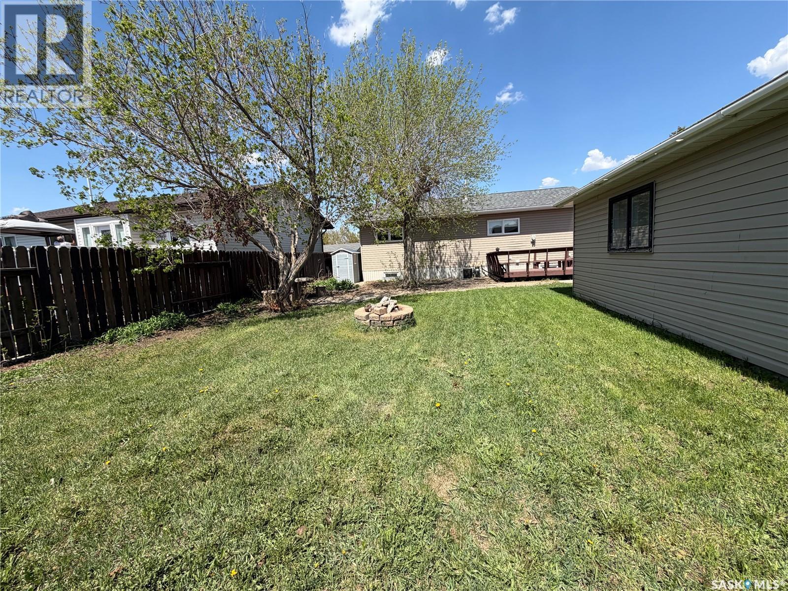 80 Morrison Drive, Yorkton, SK - Outdoor