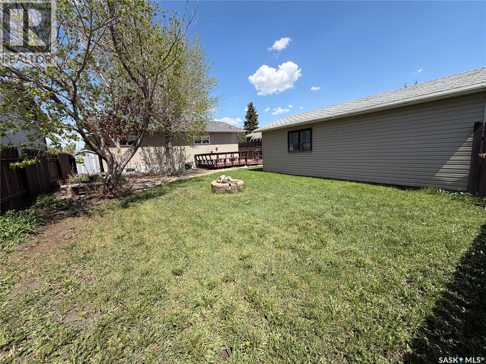 80 Morrison Drive, Yorkton, SK - Outdoor