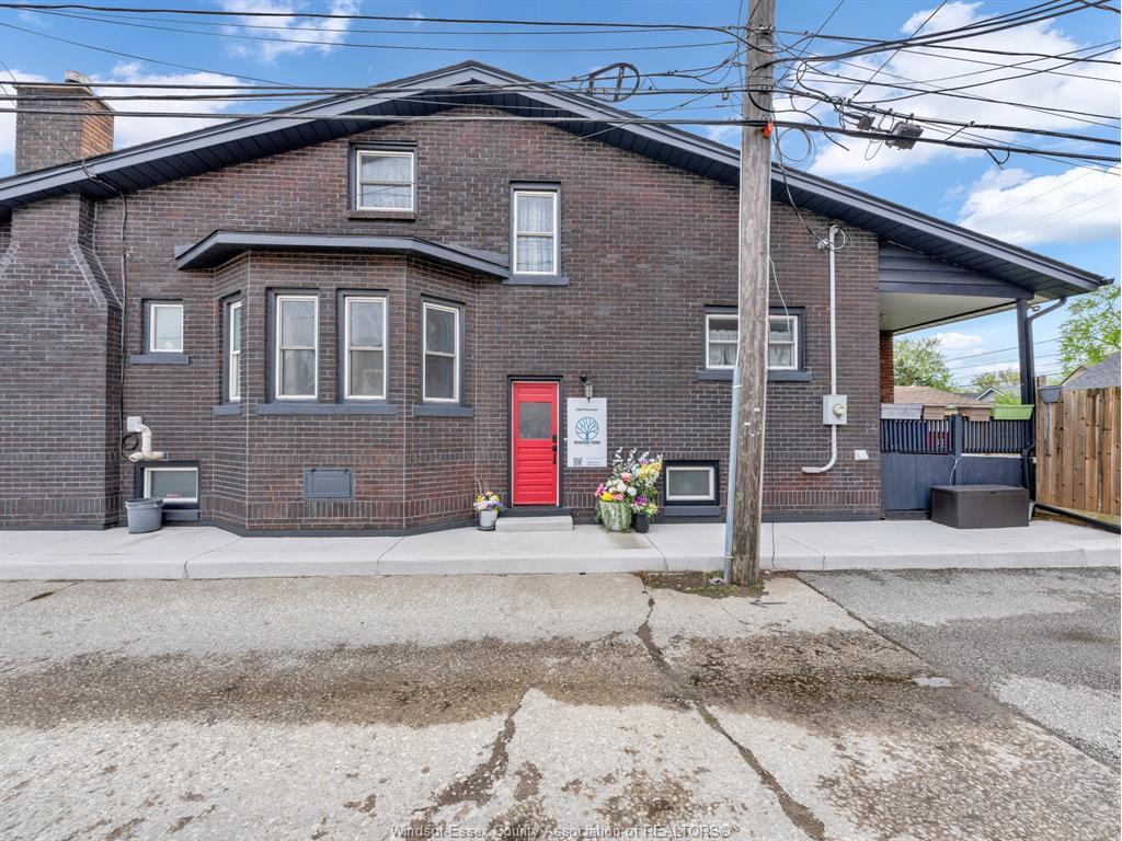 Lower Unit-1029 Parent, Windsor, ON