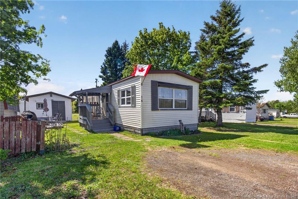16 Tait Cres, Lakeville, NB