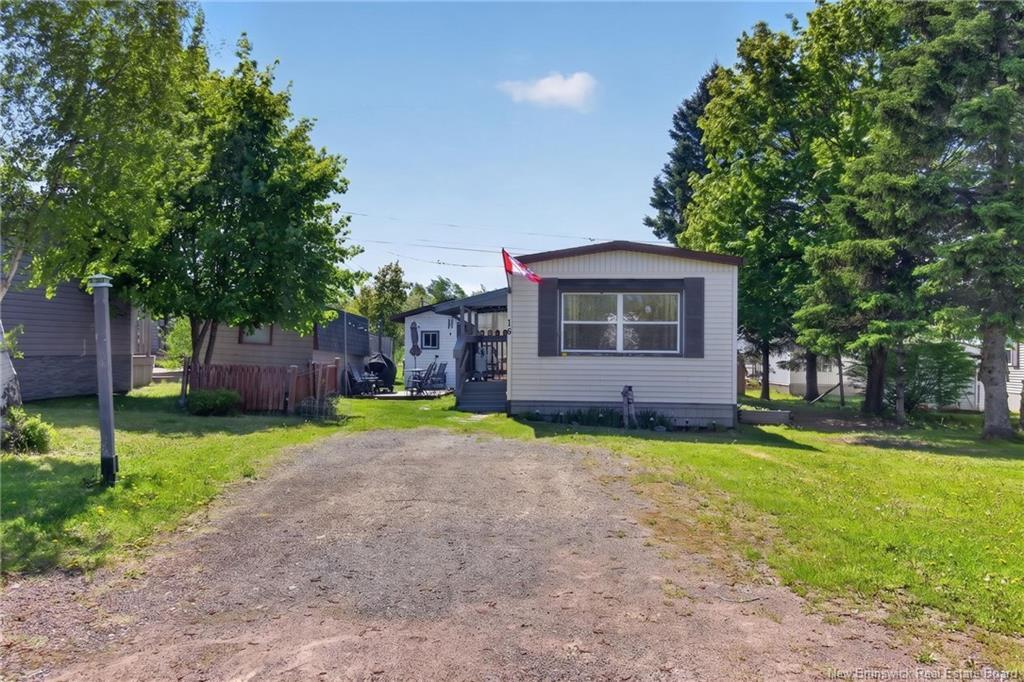 16 Tait Cres, Lakeville, NB