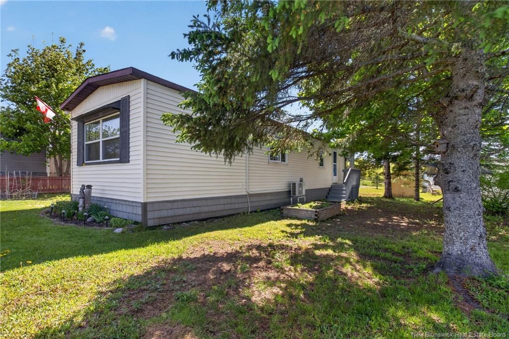 16 Tait Cres, Lakeville, NB