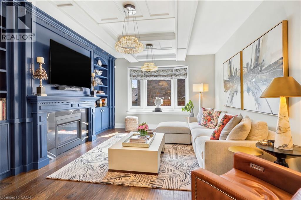 149 Miller Drive, Ancaster, ON - Indoor Photo Showing Living Room