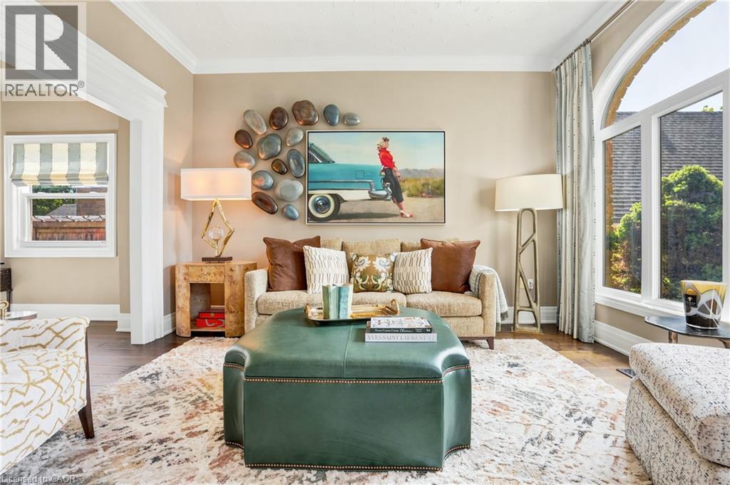 149 Miller Drive, Ancaster, ON - Indoor Photo Showing Living Room