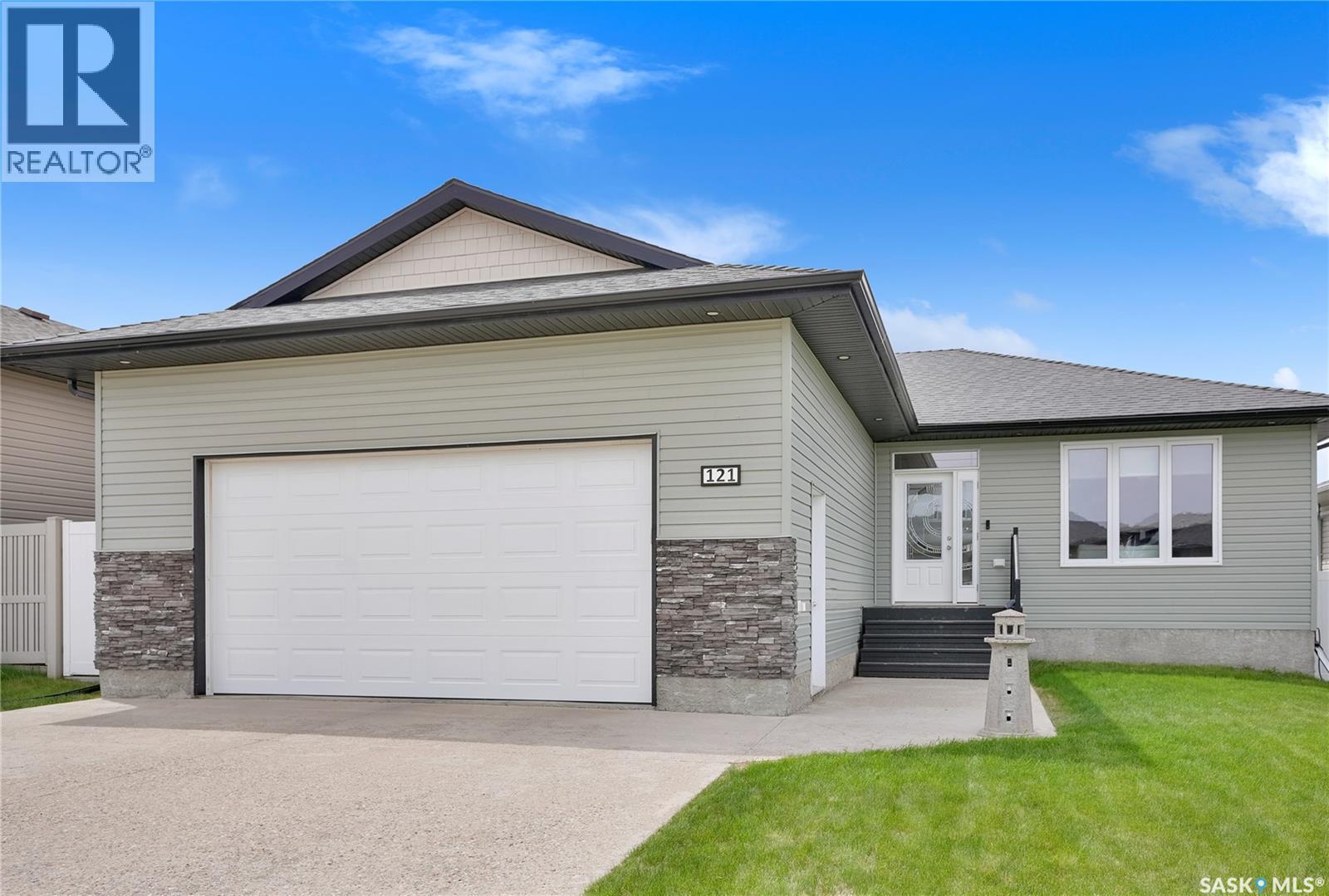 121 Everton Crescent, Moose Jaw, SK - Outdoor
