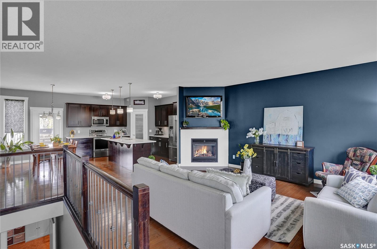 121 Everton Crescent, Moose Jaw, SK - Indoor Photo Showing Living Room With Fireplace