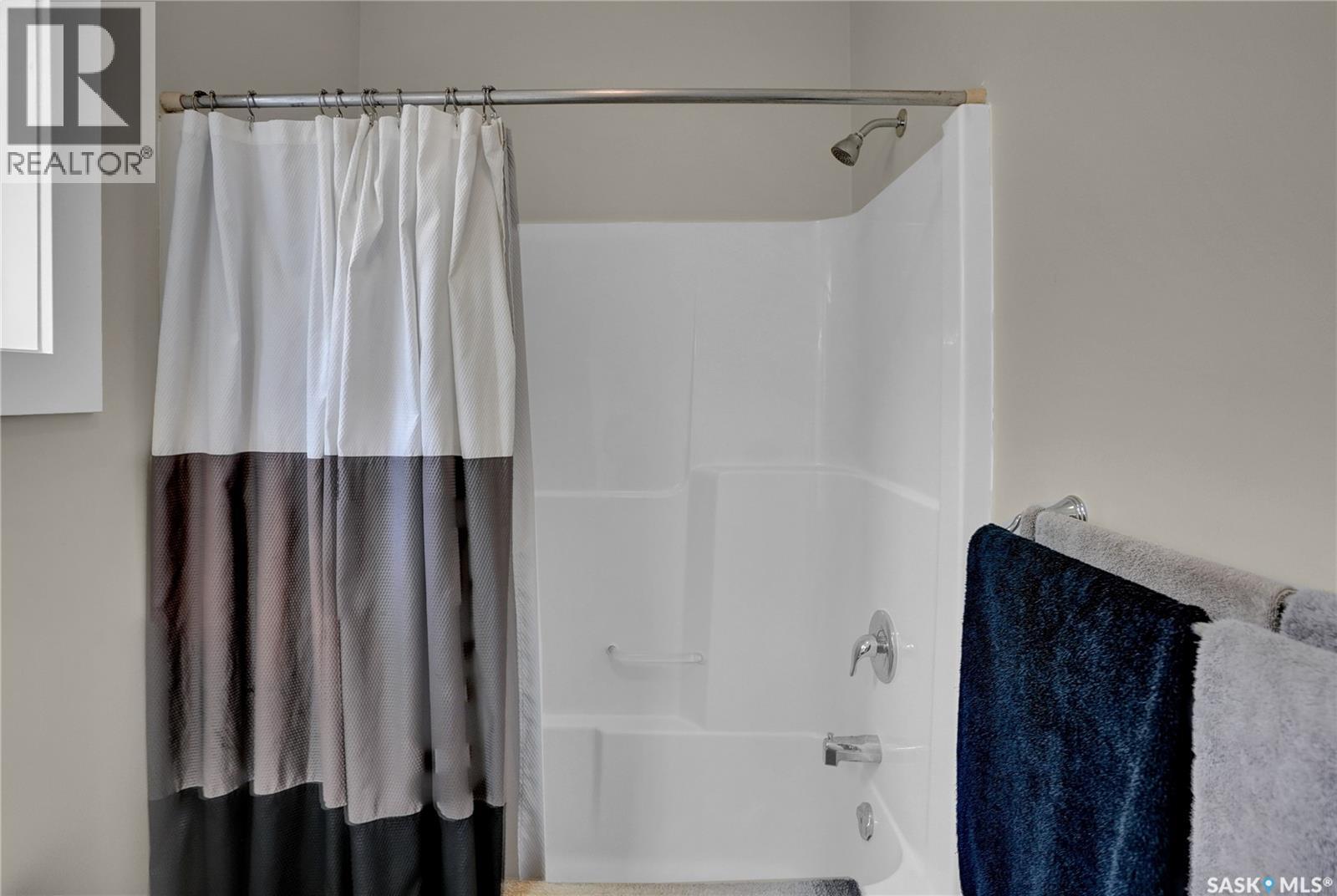121 Everton Crescent, Moose Jaw, SK - Indoor Photo Showing Bathroom