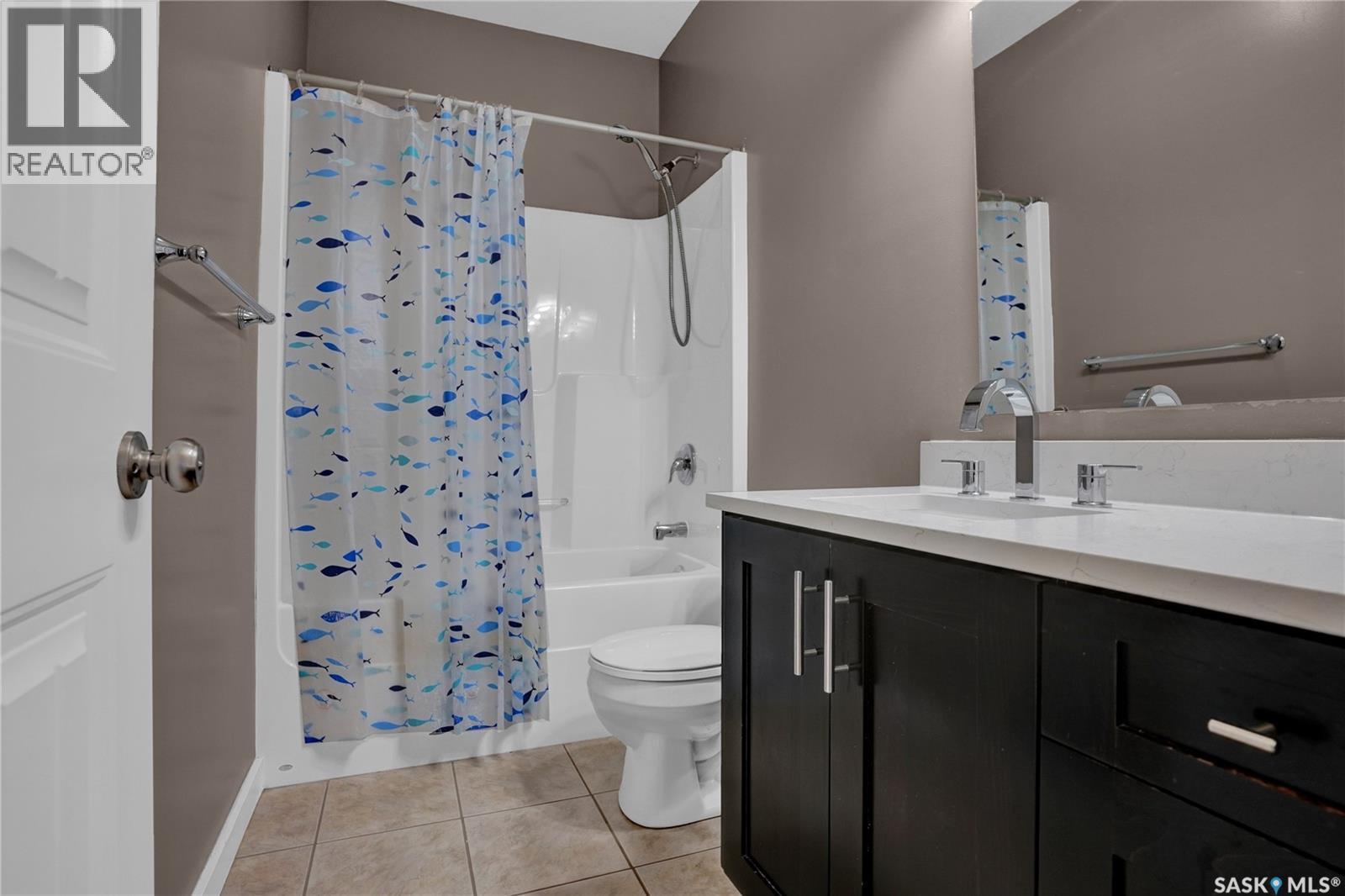 121 Everton Crescent, Moose Jaw, SK - Indoor Photo Showing Bathroom