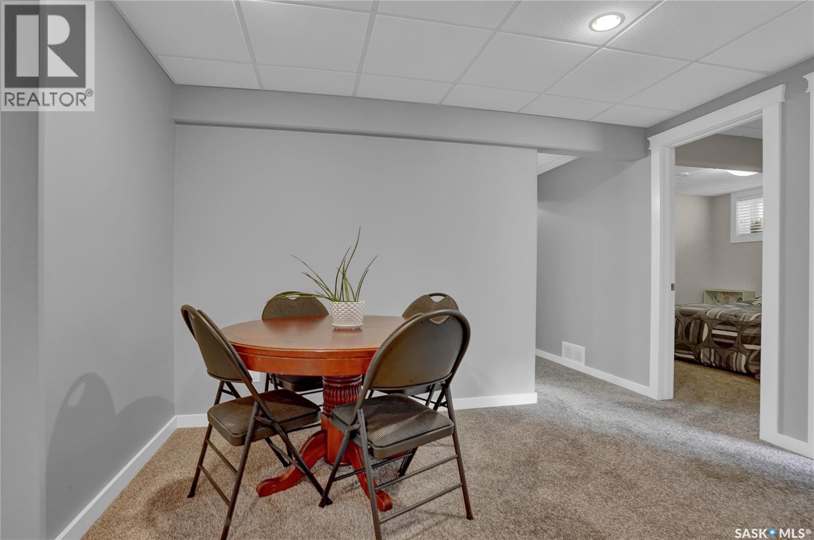 121 Everton Crescent, Moose Jaw, SK - Indoor Photo Showing Dining Room