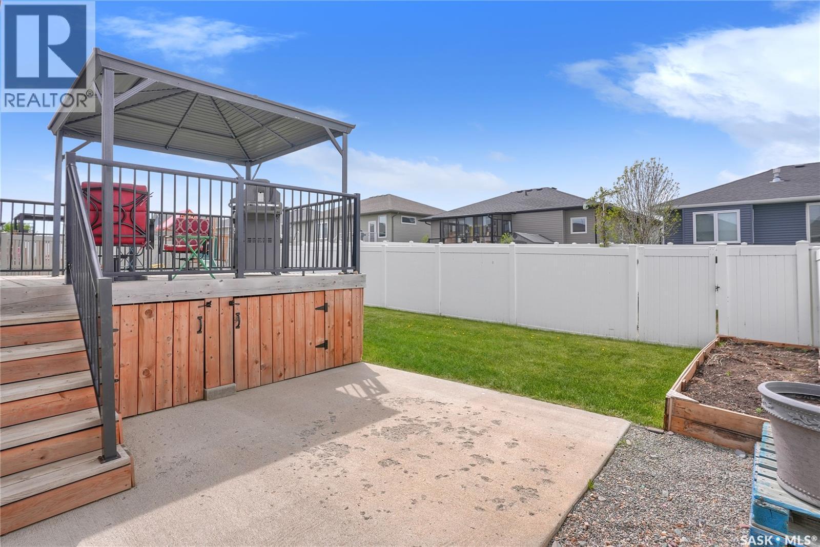 121 Everton Crescent, Moose Jaw, SK - Outdoor With Deck Patio Veranda