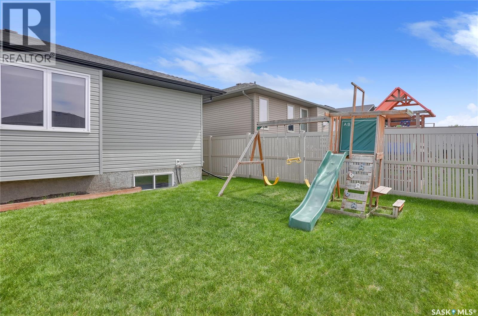 121 Everton Crescent, Moose Jaw, SK - Outdoor